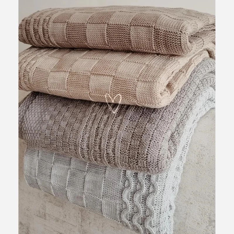 شال مبل طرح شطرنجی ساده