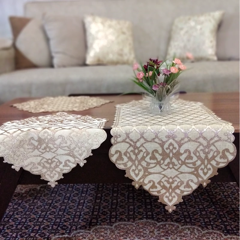 رومیزی اکلیلی طرح لانه زنبوری