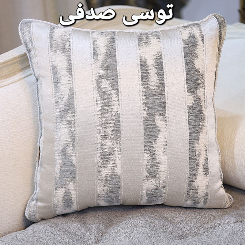 کاور کوسن مخملی مربعی خاتون طرح  راه راه