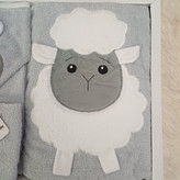 ست سیسمونی نوزادی پسرانه 4 تیکه طرح ببعی رنگ توسی با جعبه مارک lovi baby