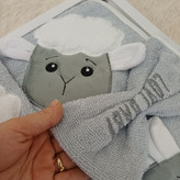 ست سیسمونی نوزادی پسرانه 4 تیکه طرح ببعی رنگ توسی با جعبه مارک lovi baby