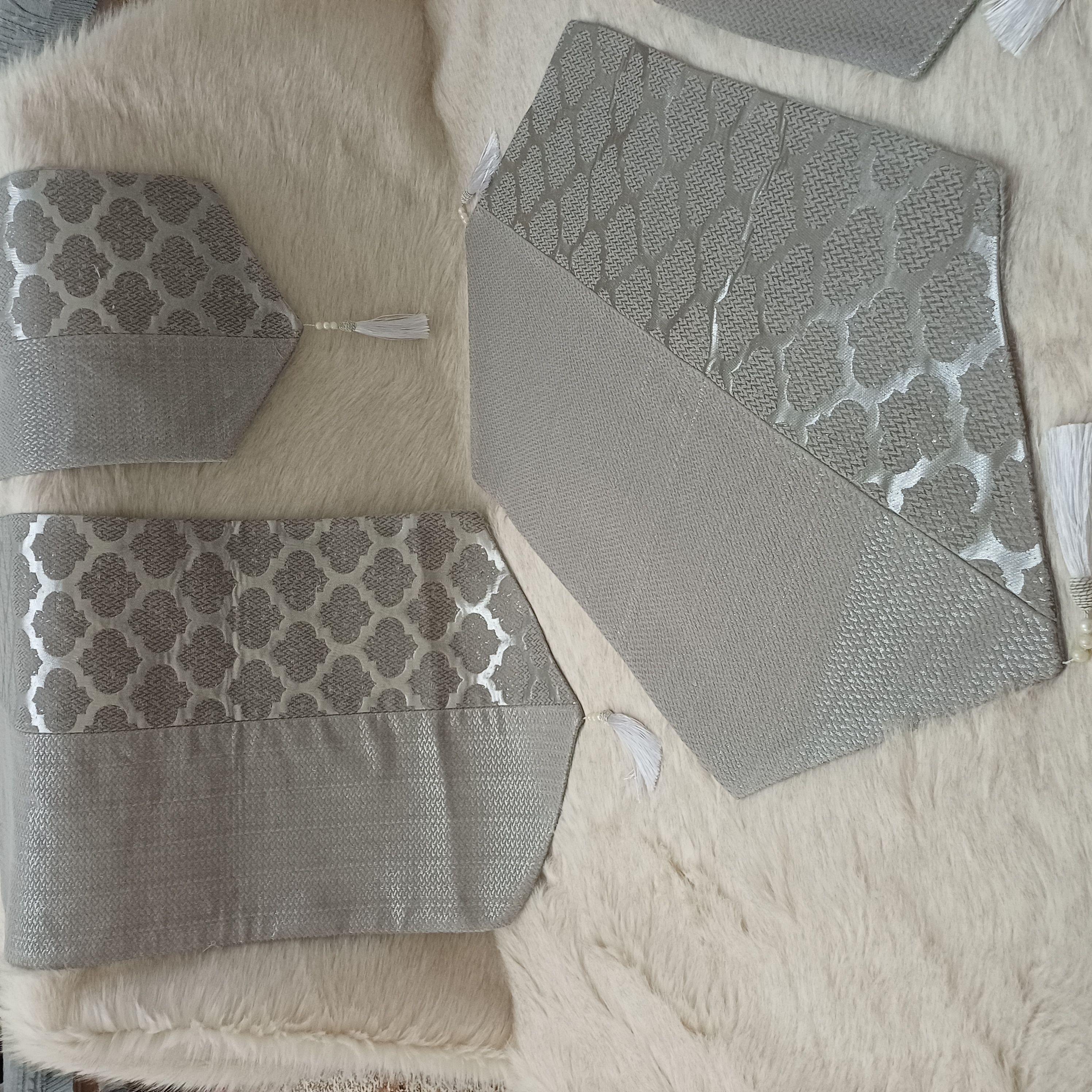 ست رومیزی 4تکه (3تکه+رانر) طرح خاتون توسی